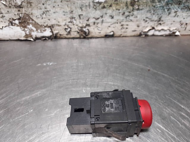 Botão de ativação do sinal de emergência Seat Ibiza 3 6L1