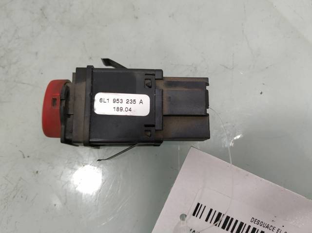 Botão de ativação do sinal de emergência Seat Ibiza 3 6L1