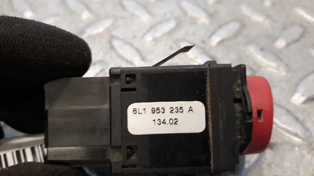 6L1953235A Кнопка аварийки купить Кривой Рог