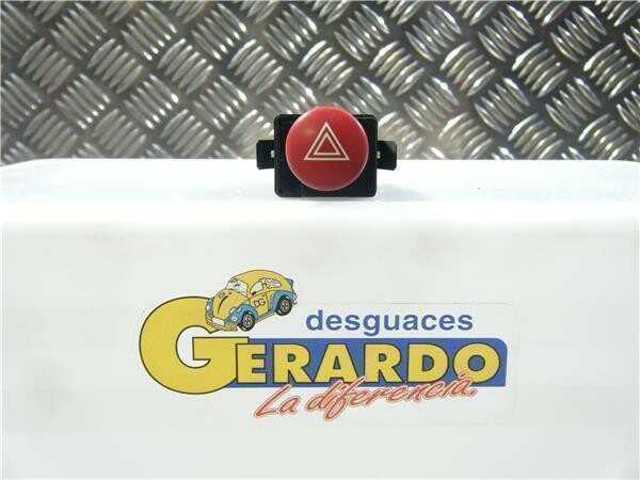 Botão de ativação do sinal de emergência Seat Ibiza 3 6L1