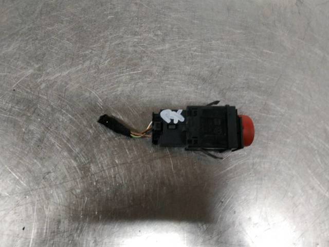 Botão de ativação do sinal de emergência Seat Ibiza 3 6L1