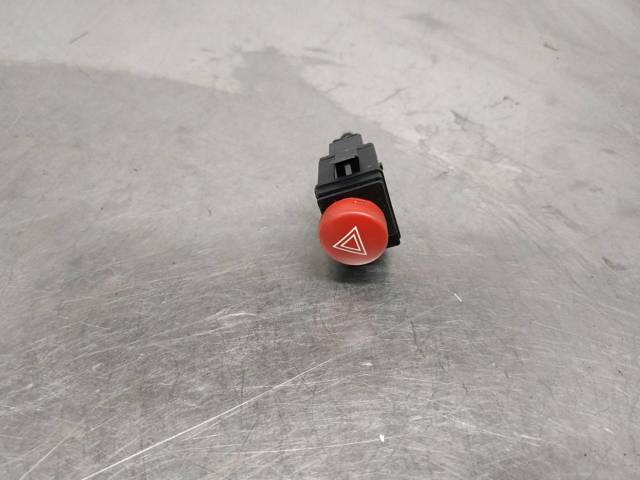 Botão de ativação do sinal de emergência Seat Ibiza 3 6L1