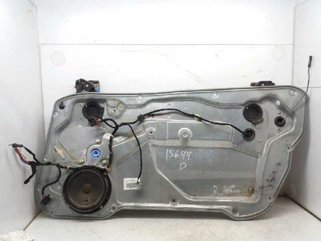 Motor regulador do vidro dianteiro direito para Seat Ibiza III 1.4 16V BBY 6L3837462