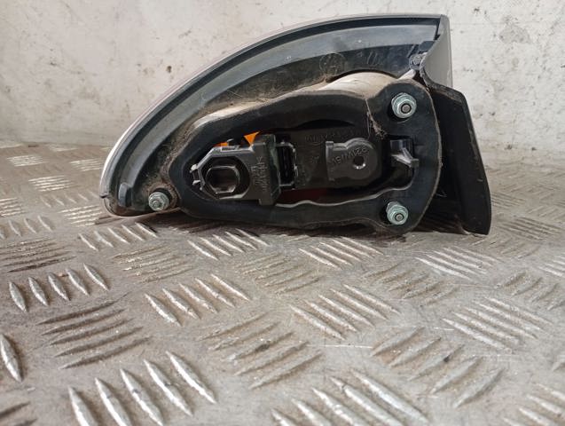 6L5945096A VAG Фонарь задний правый внешний купить в Житомир