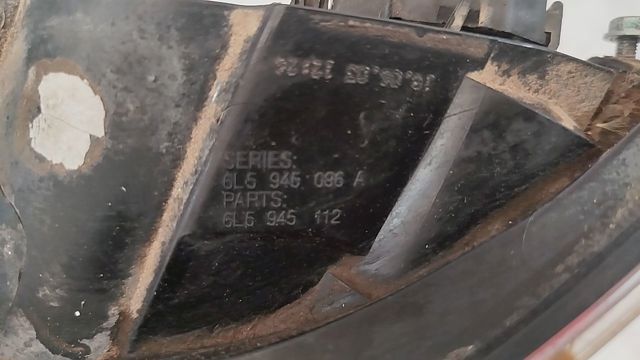 6L5945096A VAG Фонарь задний правый внешний купить в Хмельницкий