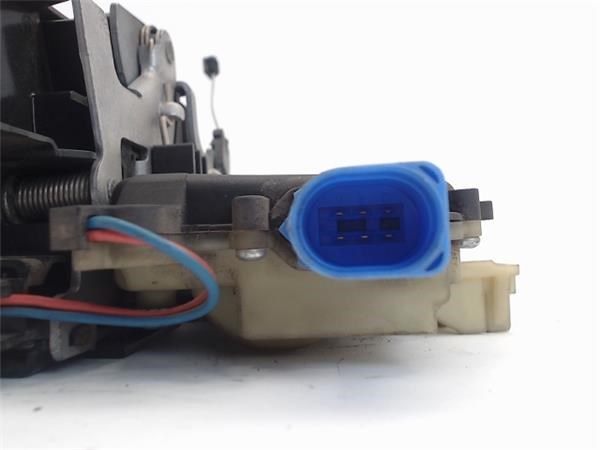 VAG 6L6827505A9B9 Замок багажника в наличии Чернигов