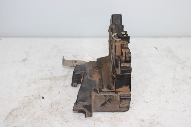 6M2AR21813EC FORD Замок водительской двери купить в Запорожье