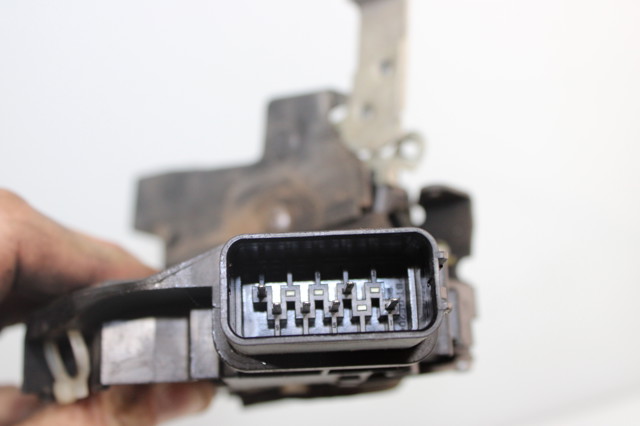 6M2AR21813EC Замок двери передней левой купить Ирпень