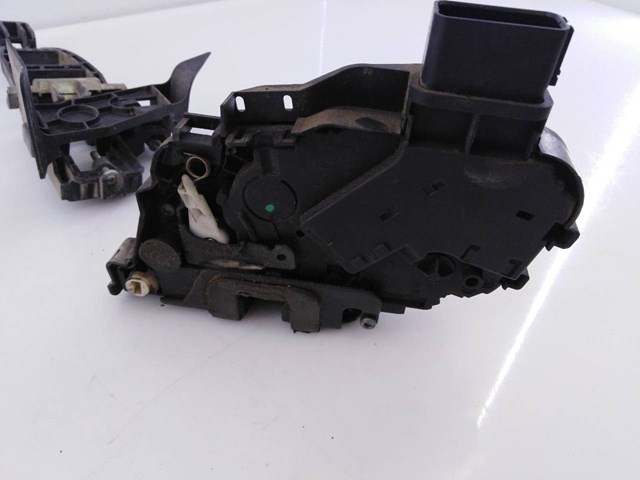 FORD 6M2AR26413EC Замок двери задней левой в наличии Чернигов