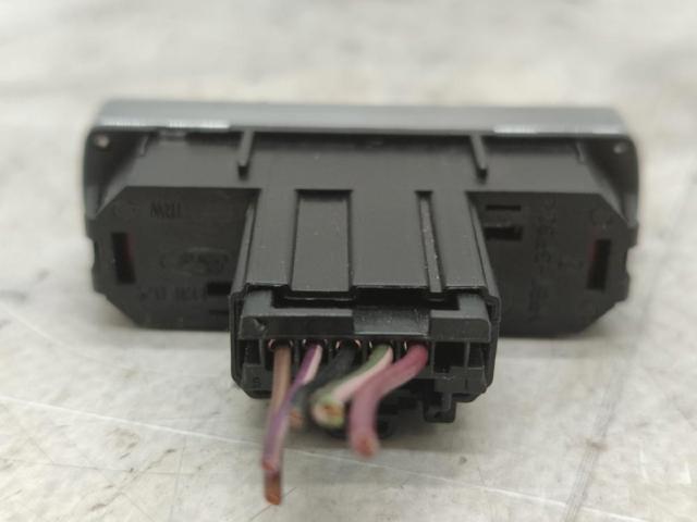 FORD 6M2T13A350AA Кнопка аварийки в наличии Чернигов
