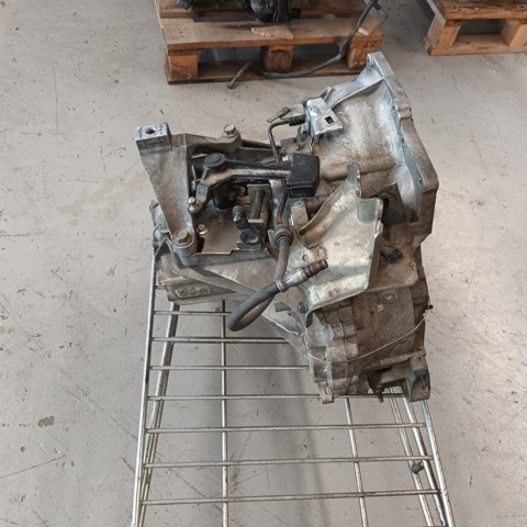 Caixa de Mudança montada (caixa mecânica de velocidades) 6M5R7002YC MAZDA