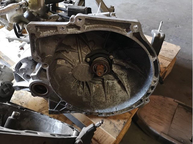 Caixa de Mudança montada (caixa mecânica de velocidades) 6M5R7002YC MAZDA