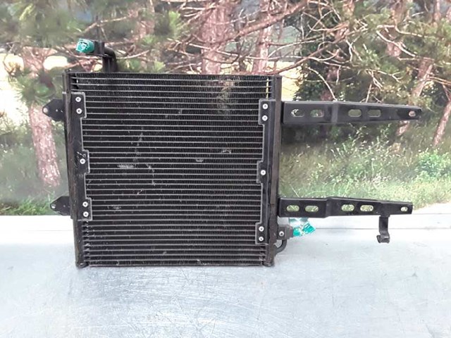 Condensador / radiador  aire acondicionado para volkswagen polo 50 1.0 aer 6N0820413A