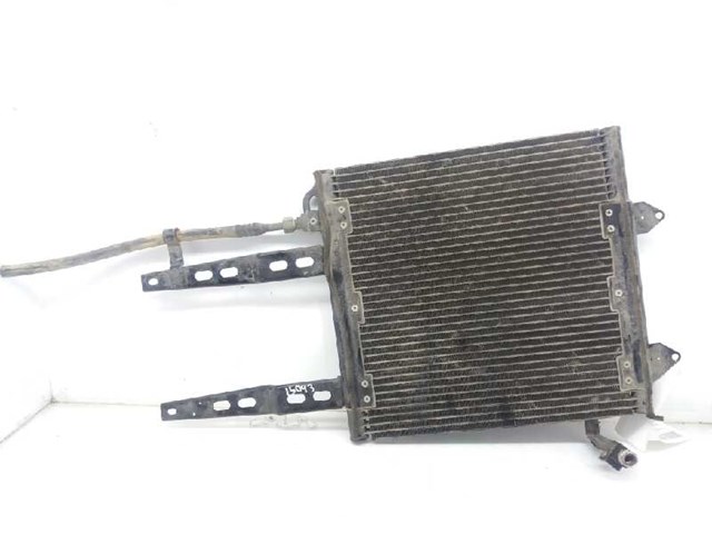 Condensador de ar condicionado / radiador para Volkswagen Polo Sedan (6N1) AEX 6N0820413B