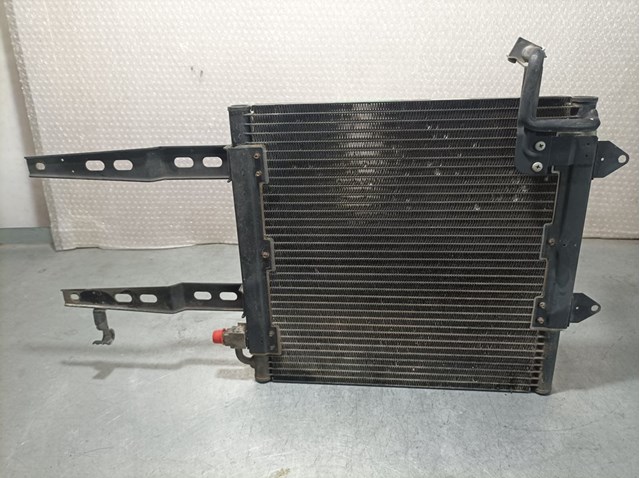 Condensador de ar condicionado / radiador para Volkswagen Polo 60 1.4 APQ 6N0820413B