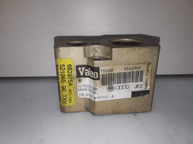 6N0820679C Клапан TRV кондиционера купить Украина