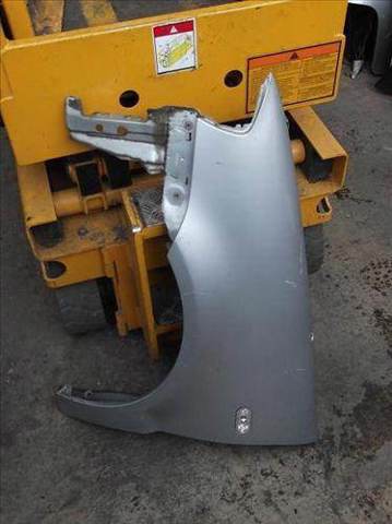 Pára-lama dianteiro esquerdo 6N0821021G VAG