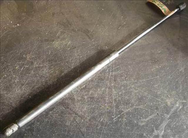 Amortecedor da capota 6N0823359 VAG