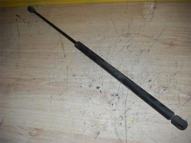 Amortecedor da capota 6N0823359 VAG