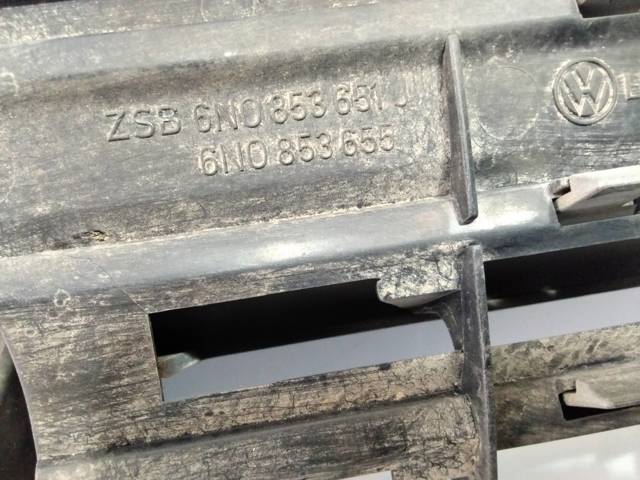 Grelha do radiador Volkswagen Polo 3 6N2