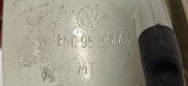 6N0953050C Поворотник правый купить Запорожье