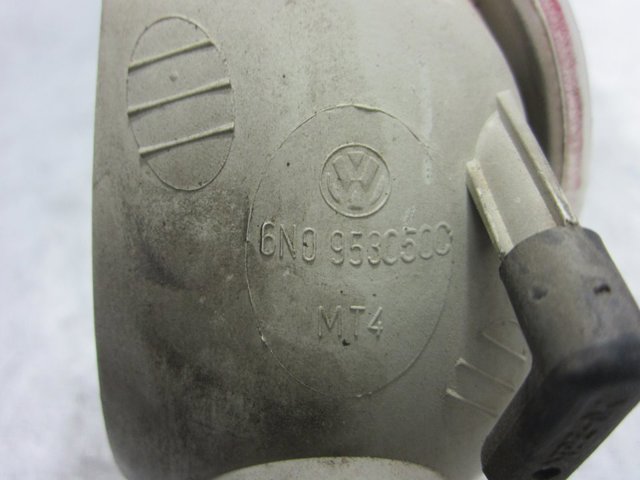 6N0953050C Поворотник правый купить Украина