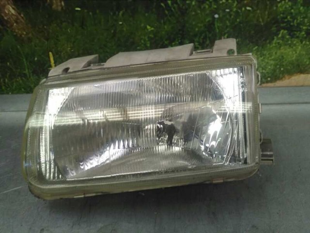 VAG 6N1941015A Левая фара в наличии Украина