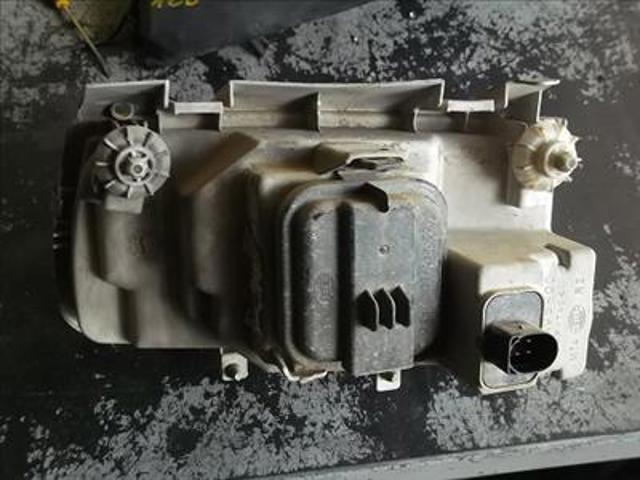 VAG 6N1941016A Правая фара в наличии Черкассы