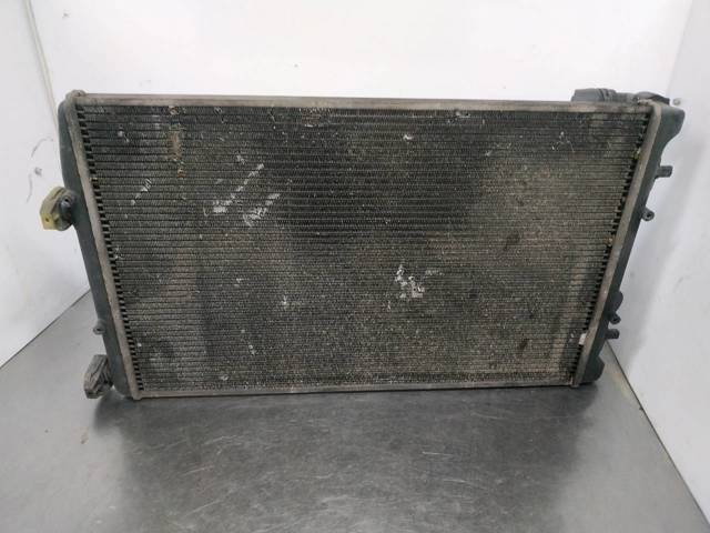 Radiador de esfriamento de motor 6Q0121253R VAG