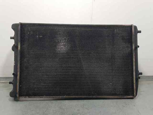 Radiador de esfriamento de motor 6Q0121253R VAG