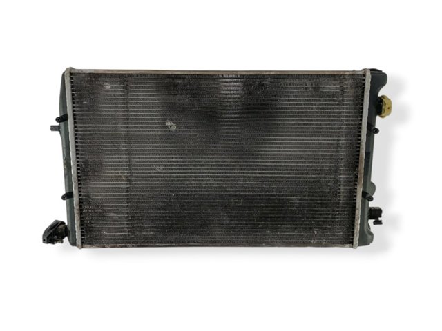 Radiador de esfriamento de motor 6Q0121253R VAG