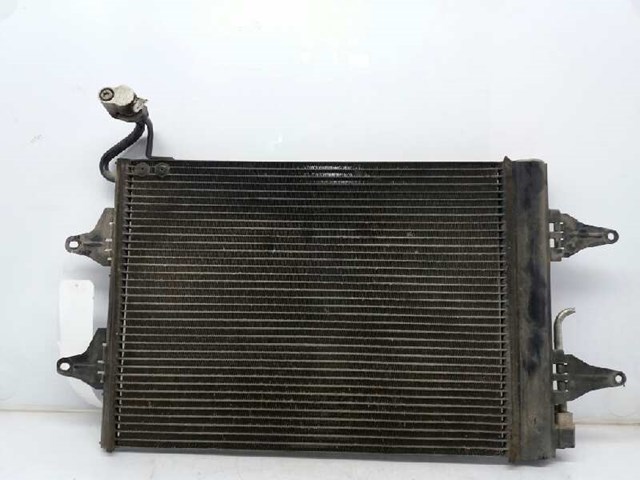 Condensador / radiador de ar condicionado para volkswagen polo 1.4 tdi bnm 6Q0820411B