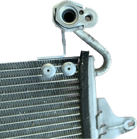 Condensador de ar condicionado / radiador para Skoda Fabia I 1.2 BME 6Q0820411J