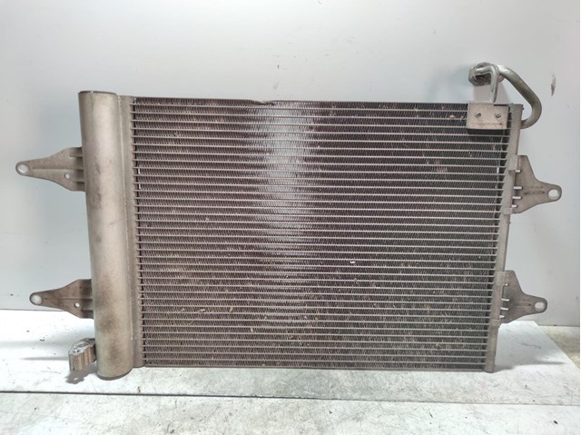 Condensador de ar condicionado / radiador para Skoda Fabia I 1.9 TDI ATD 6Q0820411J