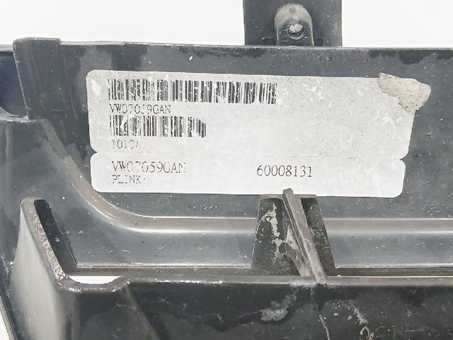 6Q0853653E Решетка радиатора купить Харьков
