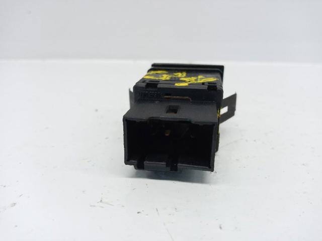 Botão de ativação do sinal de emergência Volkswagen Polo 4 9N, 9A