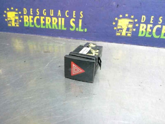 Botão de ativação do sinal de emergência Volkswagen Polo 4 9N, 9A