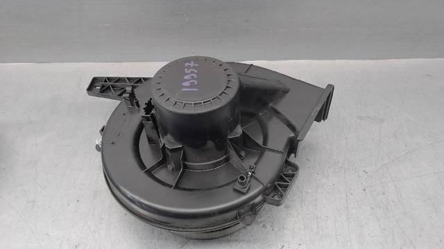 6Q1819015C VAG Вентилятор печки купить в Киев