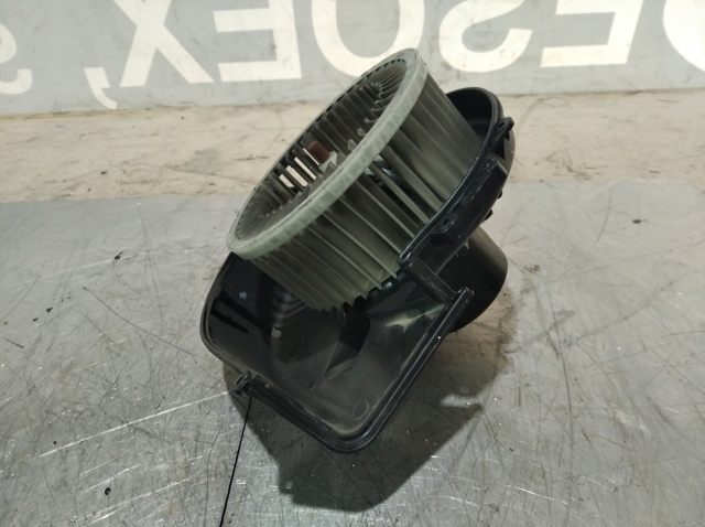 6Q1820015H VAG Вентилятор печки купить в Ирпень