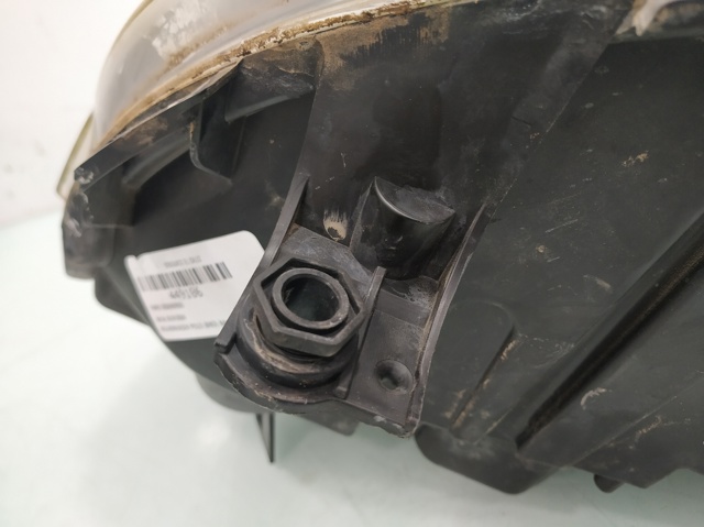 VAG 6Q1941008AR Правая фара в наличии Киев