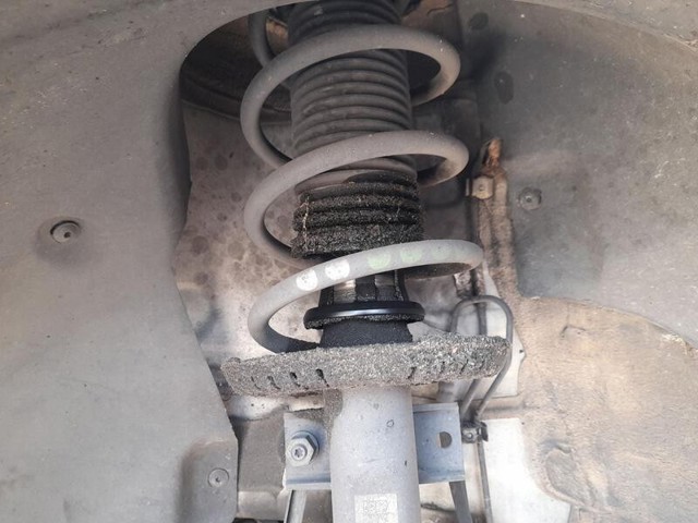VAG 6R0413031AJ Амортизатор передний в наличии Кривой Рог