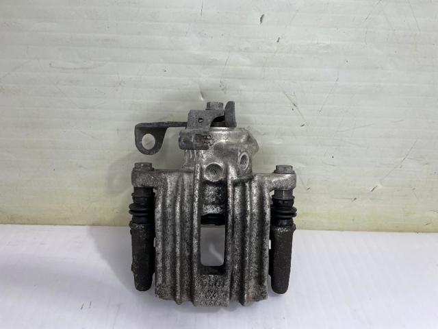 6R0615424A VAG Суппорт тормозной задний правый купить в Кривой Рог