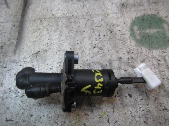 6R0721405C VAG Цилиндр сцепления главный купить в Николаев