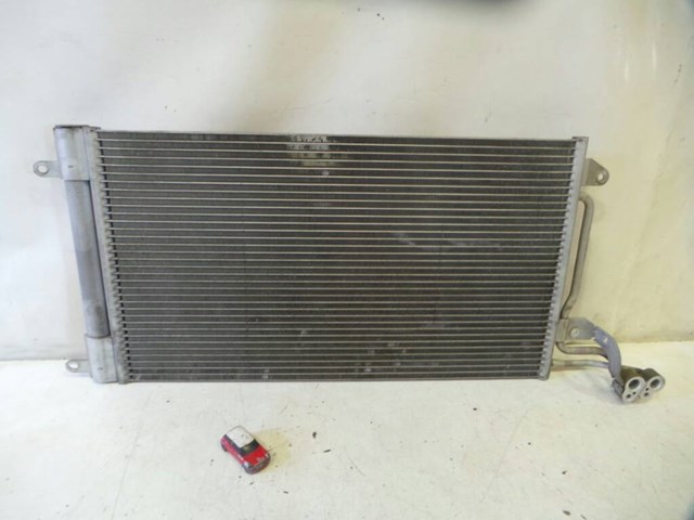 Condensador / radiador  aire acondicionado para seat ibiza iv 1.2 cgp 6R0820411D