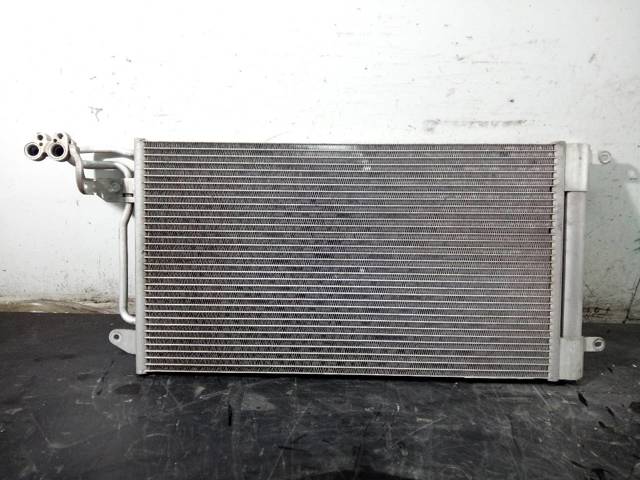 Condensador de ar condicionado / radiador para assento Ibiza IV 1.9 TDI BLS 6R0820411Q