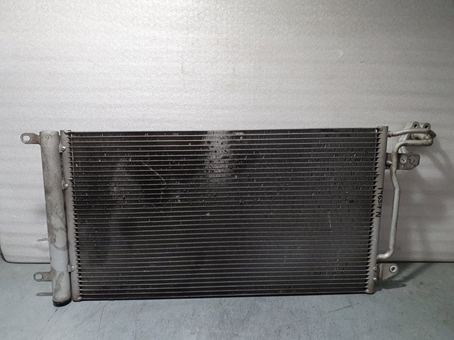 Condensador / radiador de ar condicionado para skoda fabia i 1.4 tdi cgpa 6R0820411T