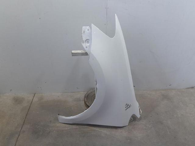 Pára-lama dianteiro esquerdo 6R0821105H VAG