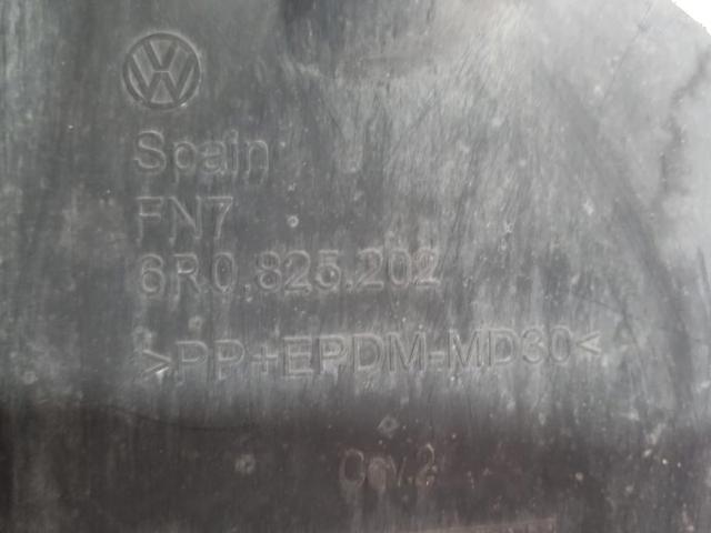 VAG 6R0825202 Защита днища правая в наличии Киев