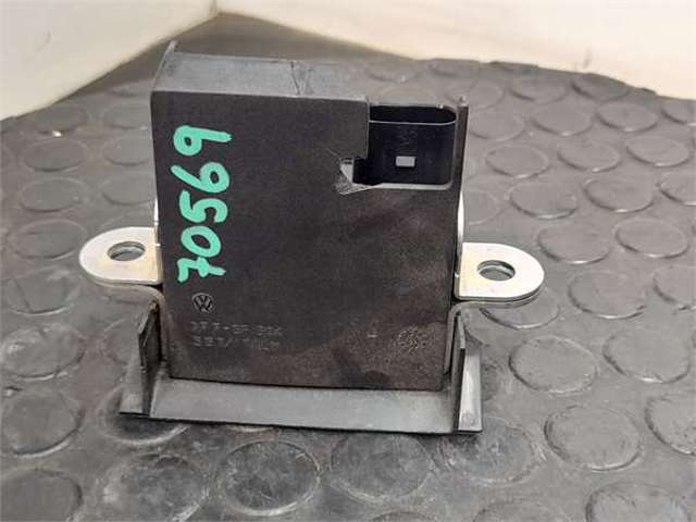 VAG 6R0827505E Замок крышки багажника (двери 3/5-й задней) в наличии Ирпень