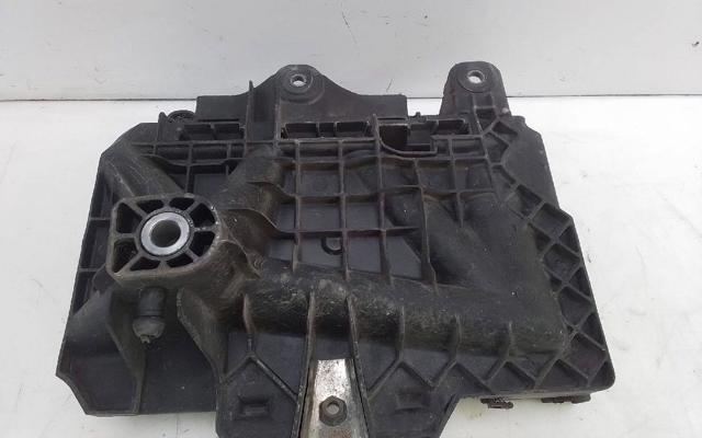 Fixação (suporte) de bateria recarregável 6R0915331 VAG